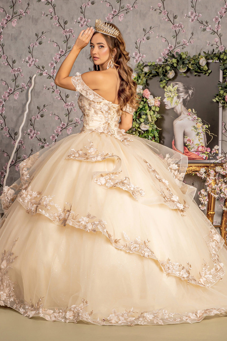 Quinceniera Dresses Jewel Sequin Quinceanera Ball Gown Champagne