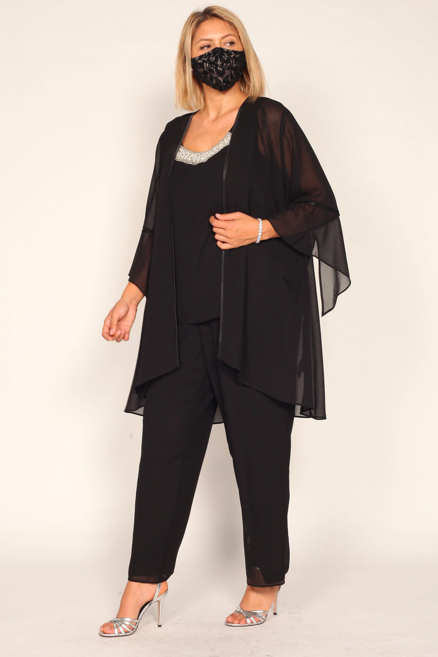 Le Bos Women's Plus Size Black Pant Suit - The Dress Outlet