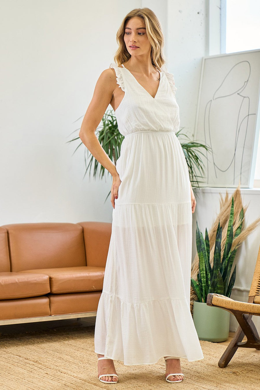 Cocktail Dresses Sleeveless Surplice Tiered Maxi Dress Off White